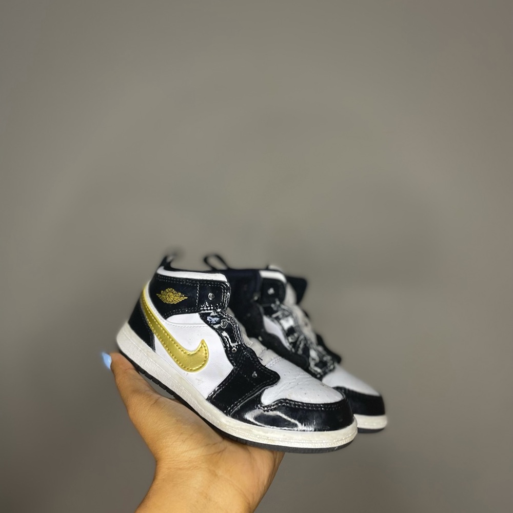 Mid Jordan 1